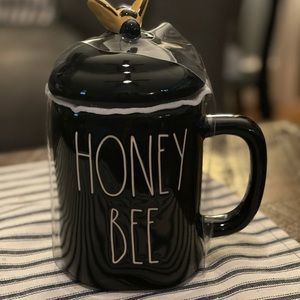 Rae Dunn honey bee mug